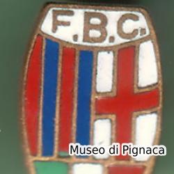 FBC distintivo a forma di  'botte' 1964 con tricolore in basso (piedino anonimo)