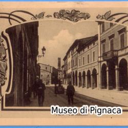 1919 vg - Forlì Via Mazzini (cartolina con contorni liberty ornamentali)
