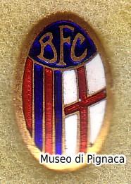 distintivo anni '50 Bologna FC con contorno dorato