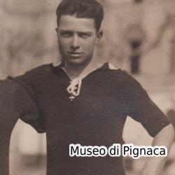 Cesare Macerati - attaccante - al Bologna nel 1928-29