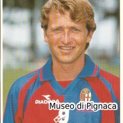 Giancarlo Marocchi -  centrocampista al Bologna dal 1982