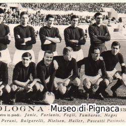 Bologna 1963-64 formazione schierata e riserve nei riquadri