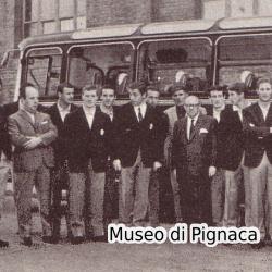 1964 (settembre) - Il Bologna in divisa ufficiale parte per il Belgio