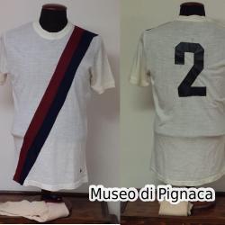 Tazio Roversi 1973/74 - maglia bianca  banda trasversale rossoblù Bologna FC