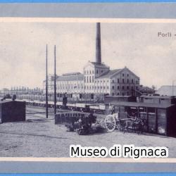 1910ca Forlì nv - Zuccherificio (vagoni e carrozze con cavalli)