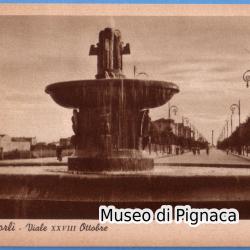 1937 vg - Forlì - Viale XXVIII Ottobre (Fontana nel piazzale della stazione)