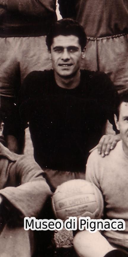 Giovanni Di Pasquale - centrocampista - al Bologna dal 1946-47 al 1949-50