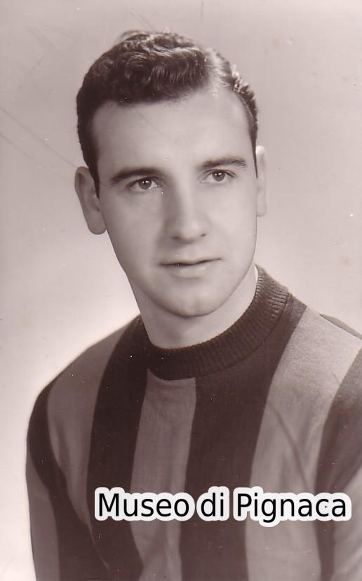 Humberto Maschio - mezzala - al Bologna dal 1957 al 1959