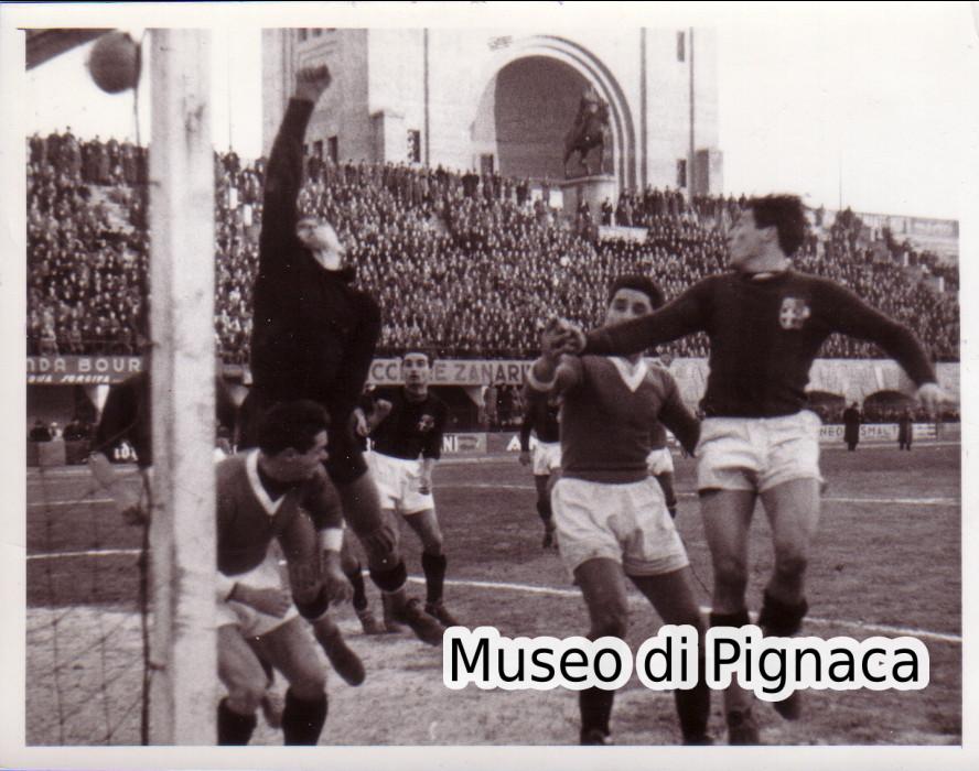 1939 (21 dicembre) Bologna Napoli 1 a 1 parata di Braglia su Puricelli