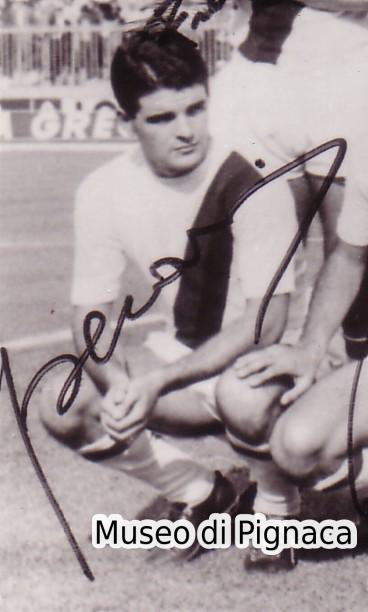 Marino Perani in maglia bianca nel campionato 1965/66