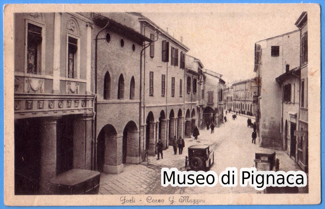 1932 vg - Forlì Corso Giuseppe Mazzini (con automobili)